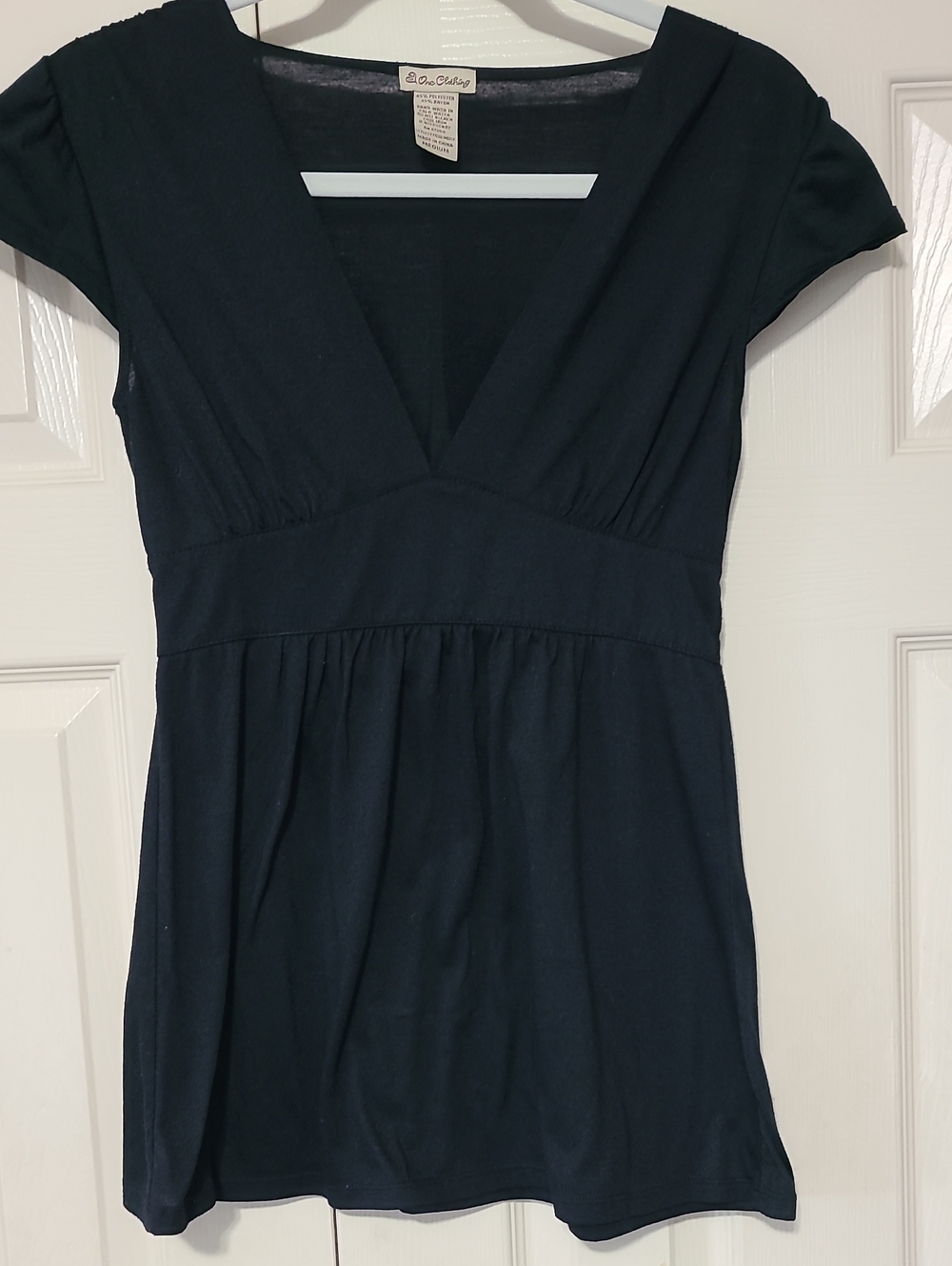 One Clothing Navy Short Sleeve V-Neck Women's Blouse